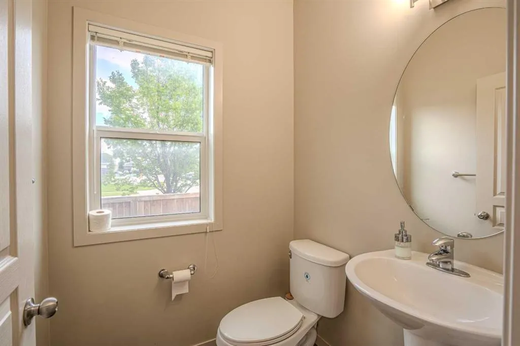 4 Copperpond Parade SE