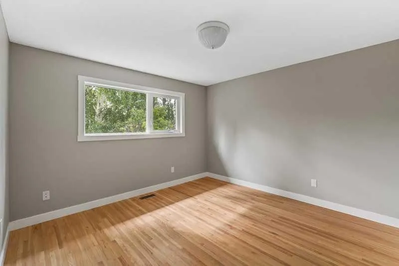 2815 Palliser Drive SW, #23