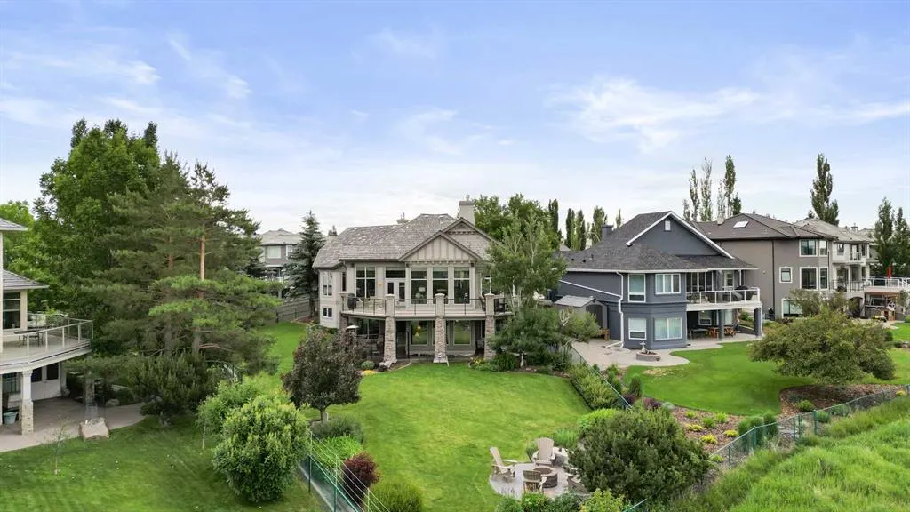 149 Mt Douglas Circle SE