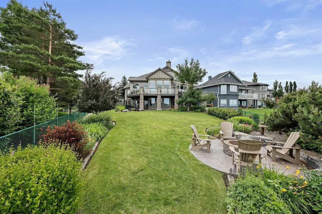 149 Mt Douglas Circle SE