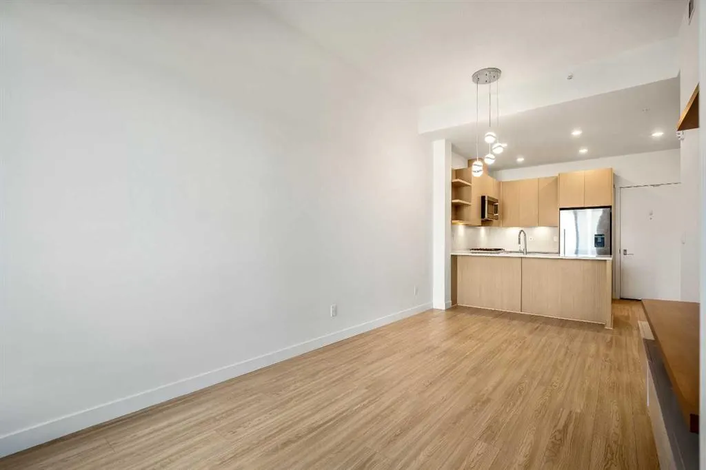 88 9 Street NE, #619