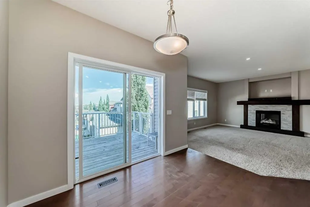 144 REUNION Grove NW