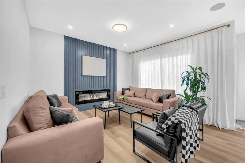 11 Heritage Circle