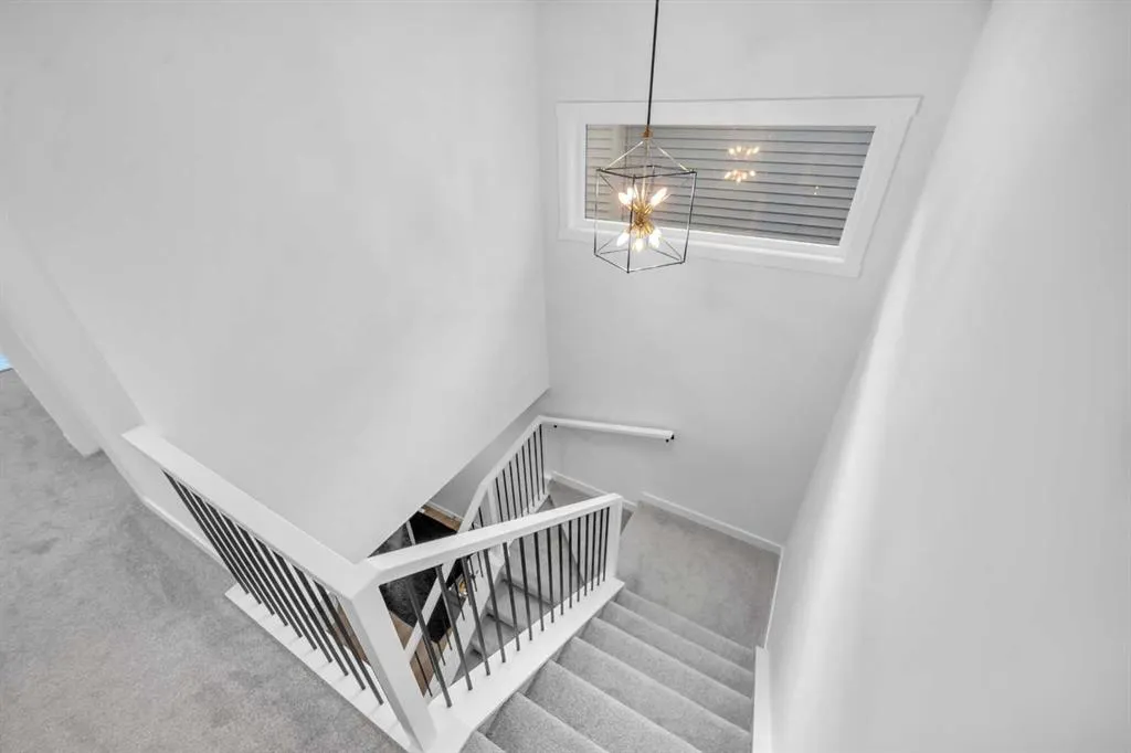 11 Heritage Circle