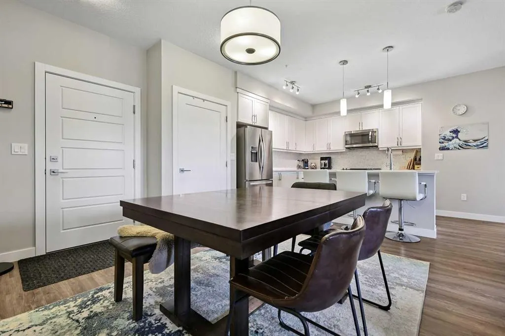 300 Auburn Meadows Manor SE, #211