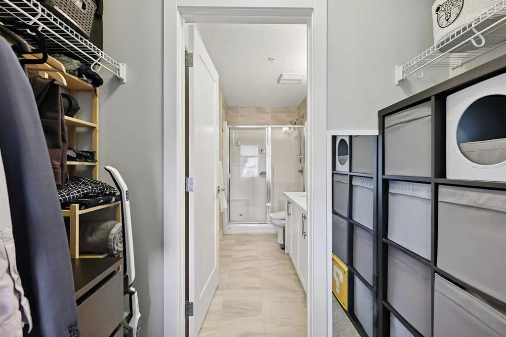 300 Auburn Meadows Manor SE, #211