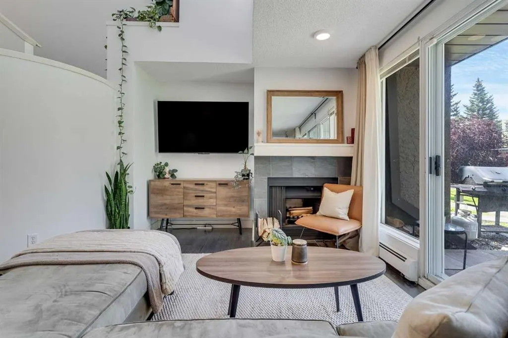 203 Village Terrace SW, #10