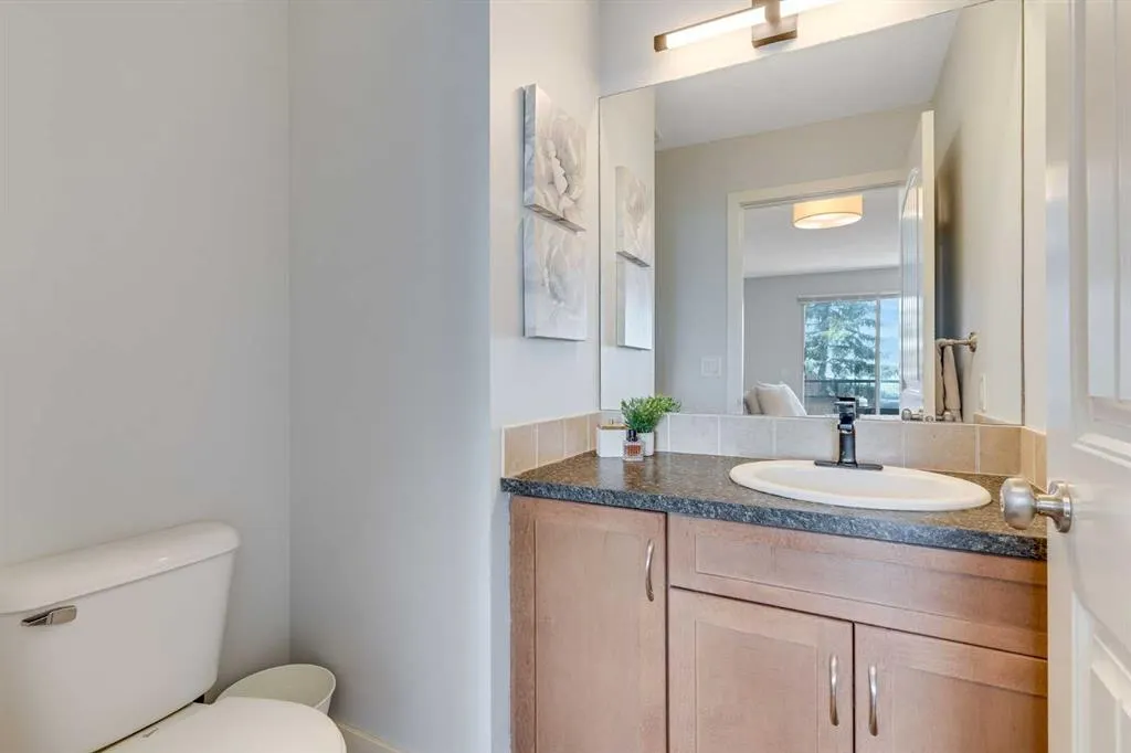 203 Village Terrace SW, #10