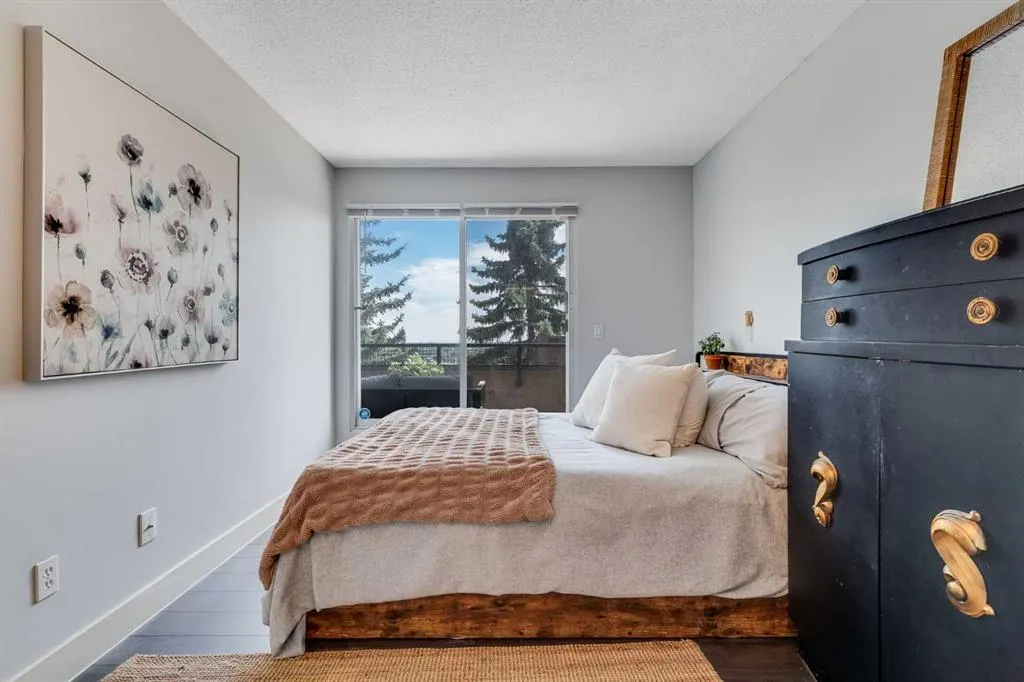 203 Village Terrace SW, #10