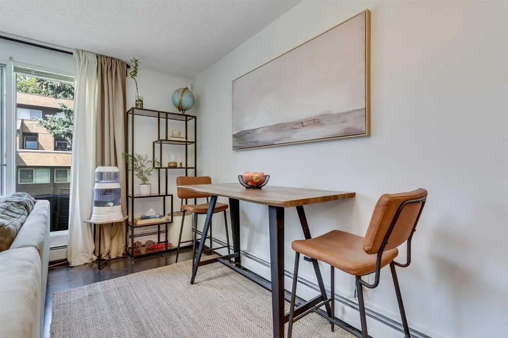 203 Village Terrace SW, #10
