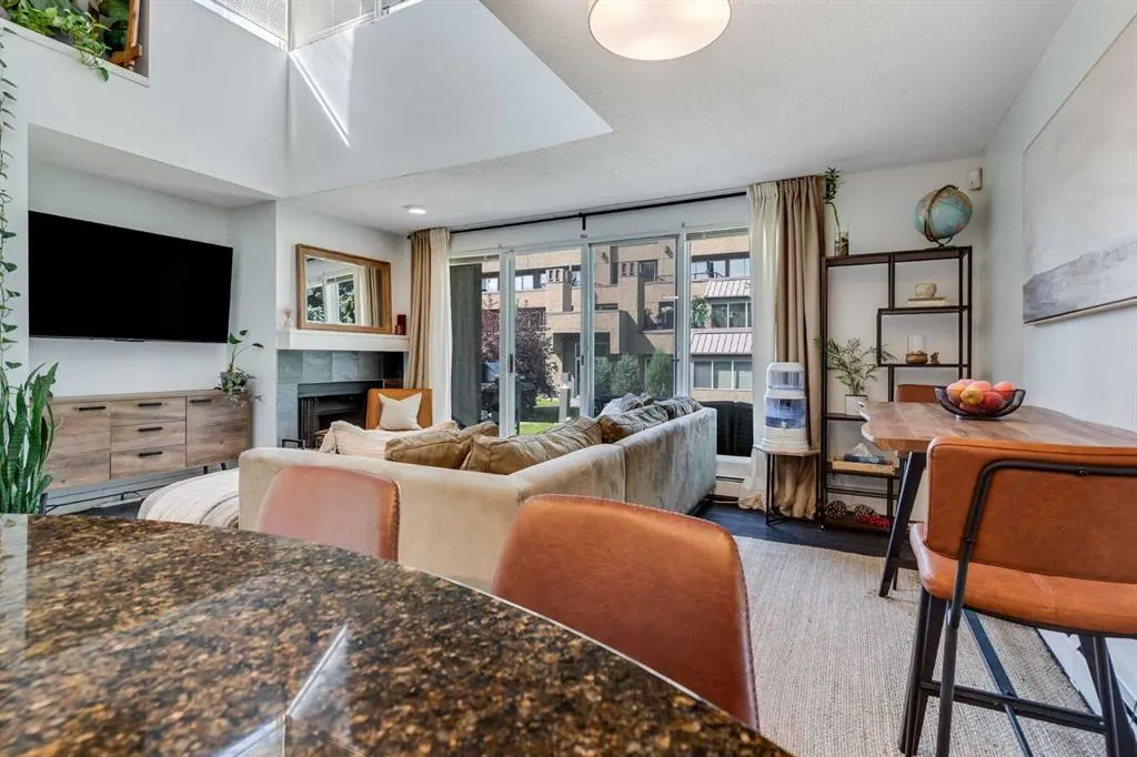 203 Village Terrace SW, #10