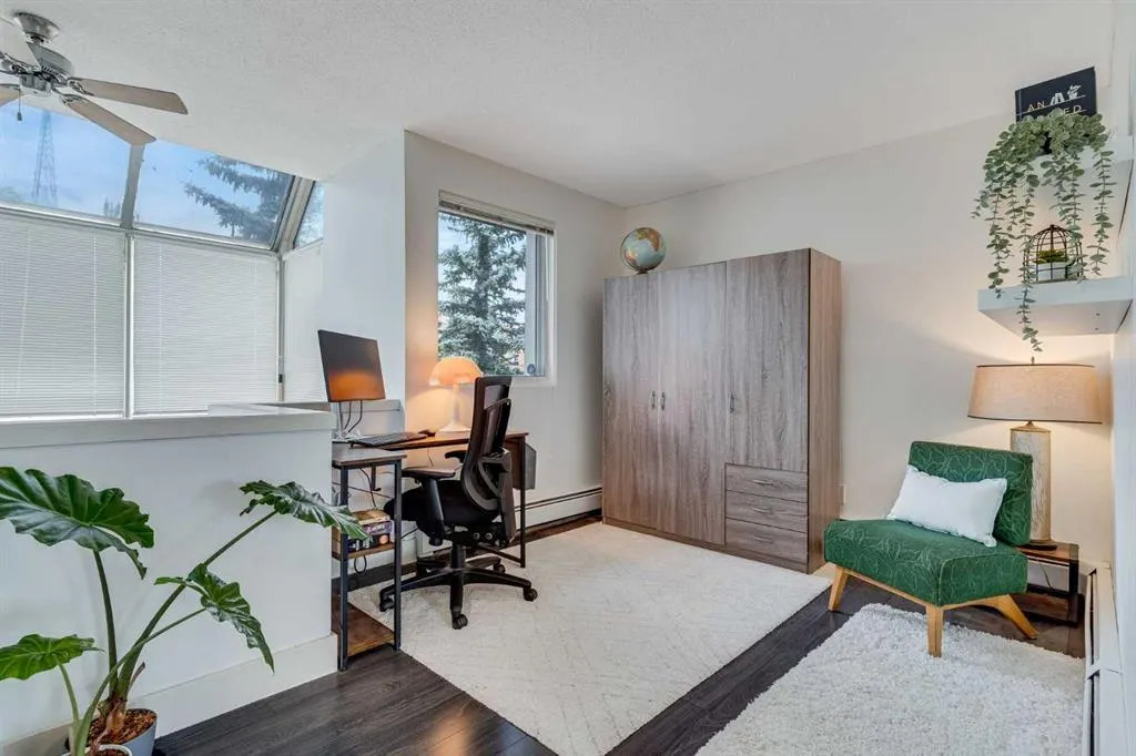 203 Village Terrace SW, #10