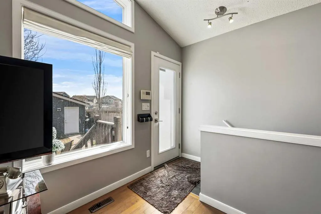 95 New Brighton Landing SE