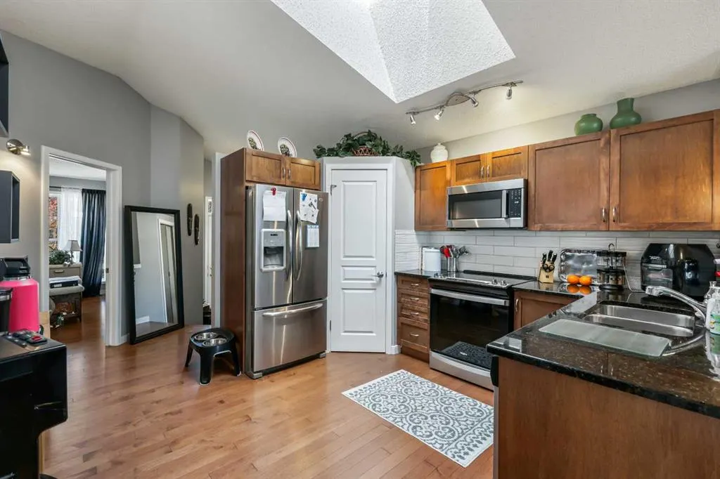 95 New Brighton Landing SE