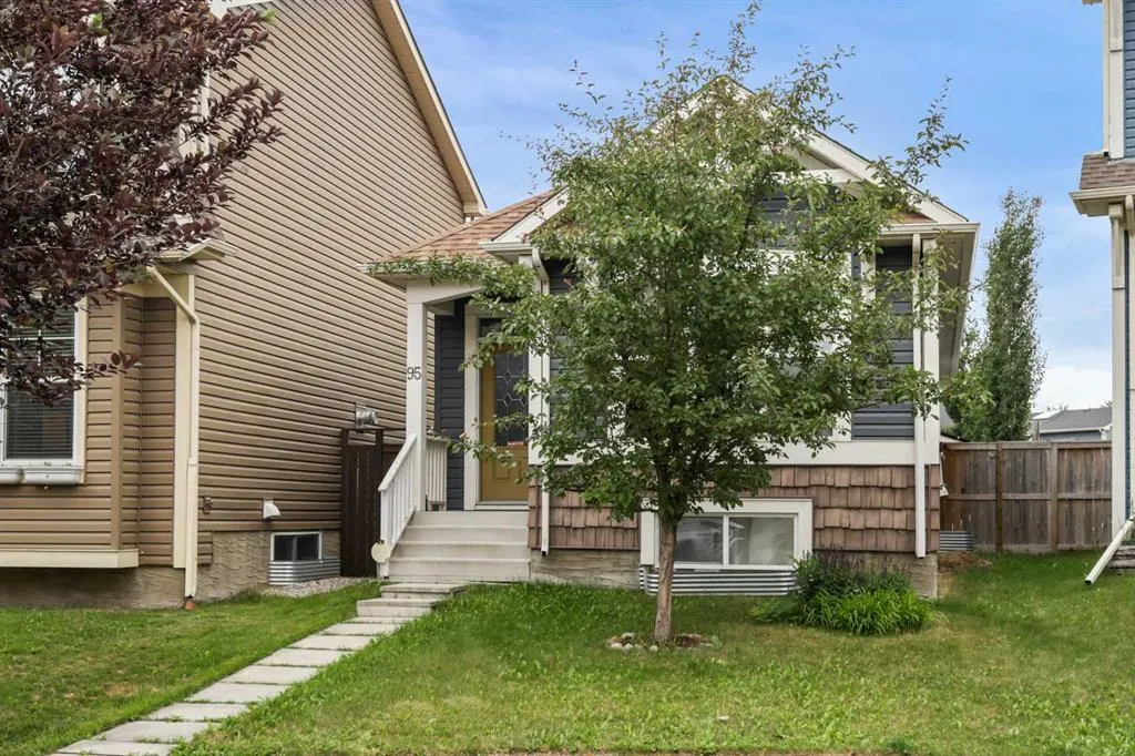 95 New Brighton Landing SE