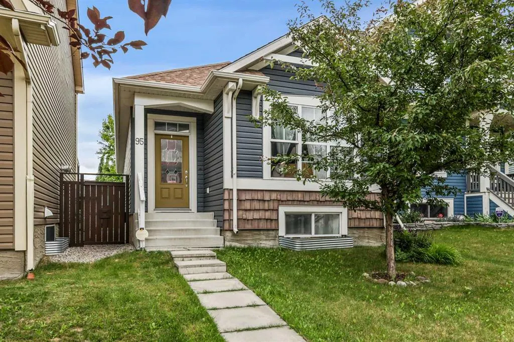 95 New Brighton Landing SE