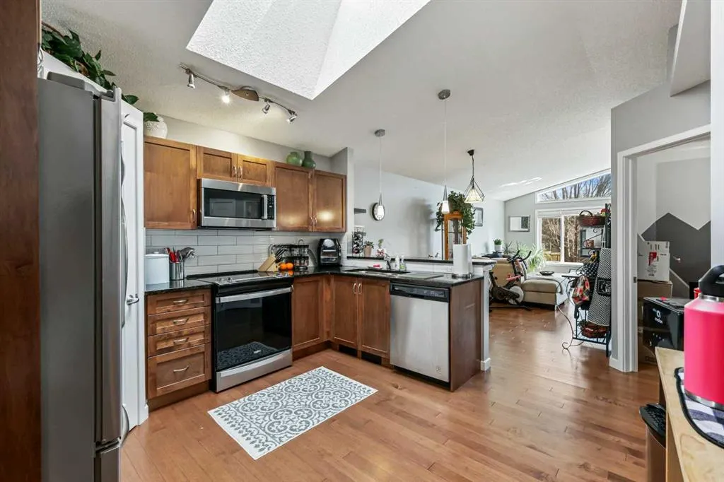 95 New Brighton Landing SE