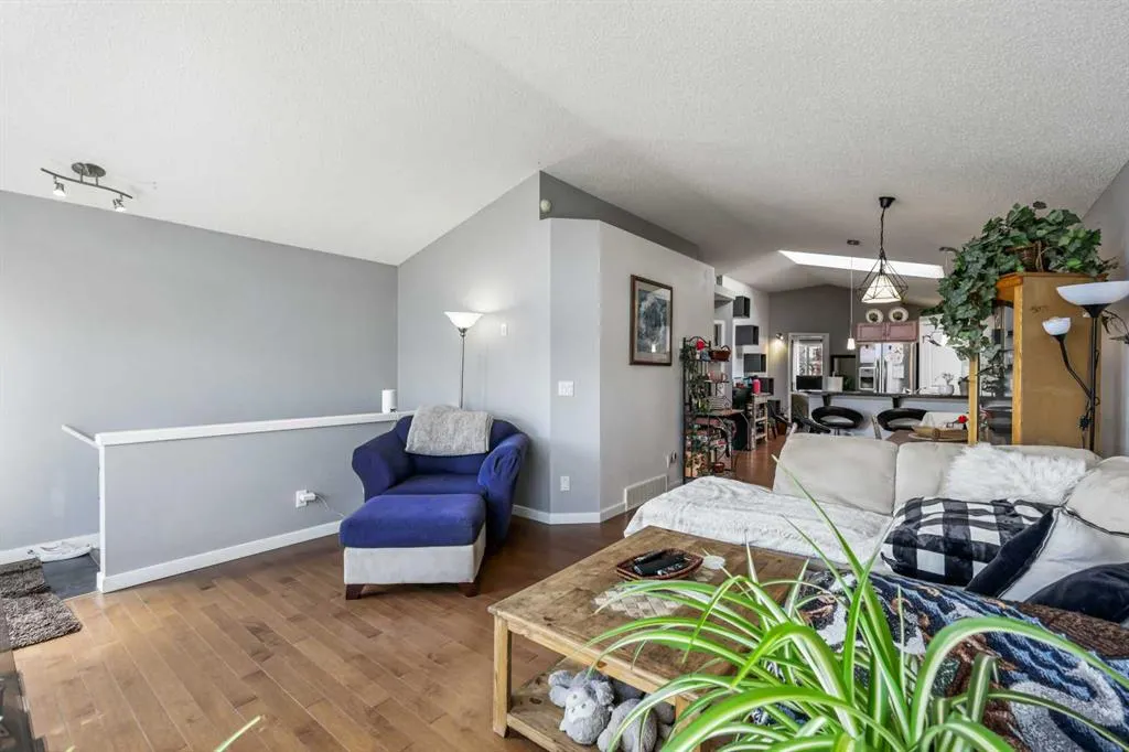 95 New Brighton Landing SE