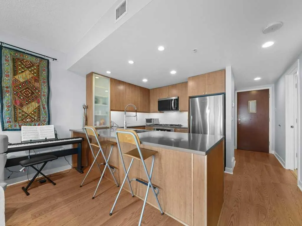 1118 12 Avenue SW, #603