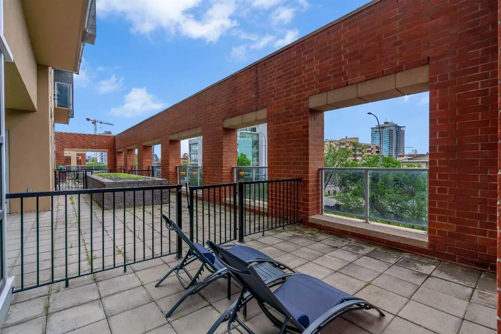 1320 1 Street SE, #206