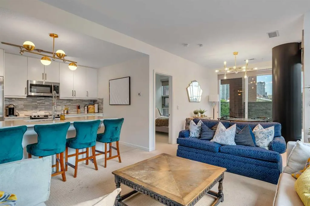 1320 1 Street SE, #206