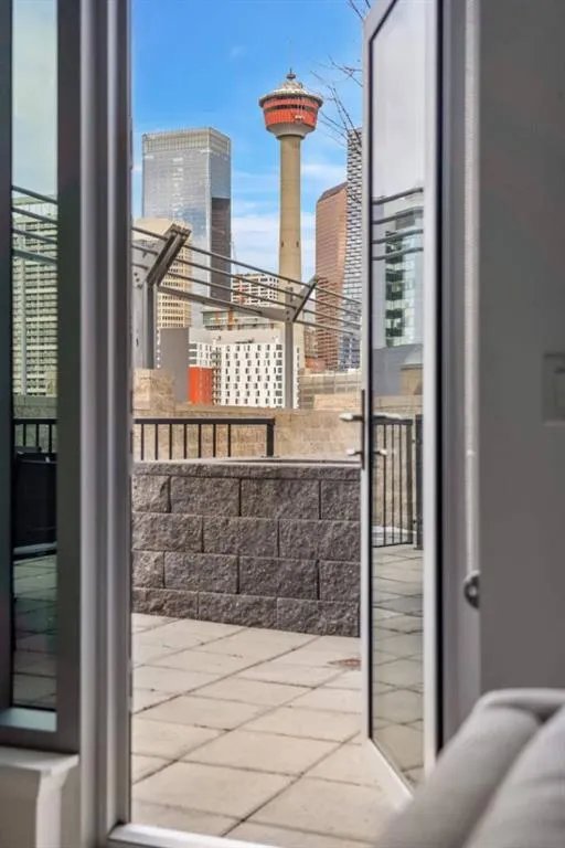1320 1 Street SE, #206
