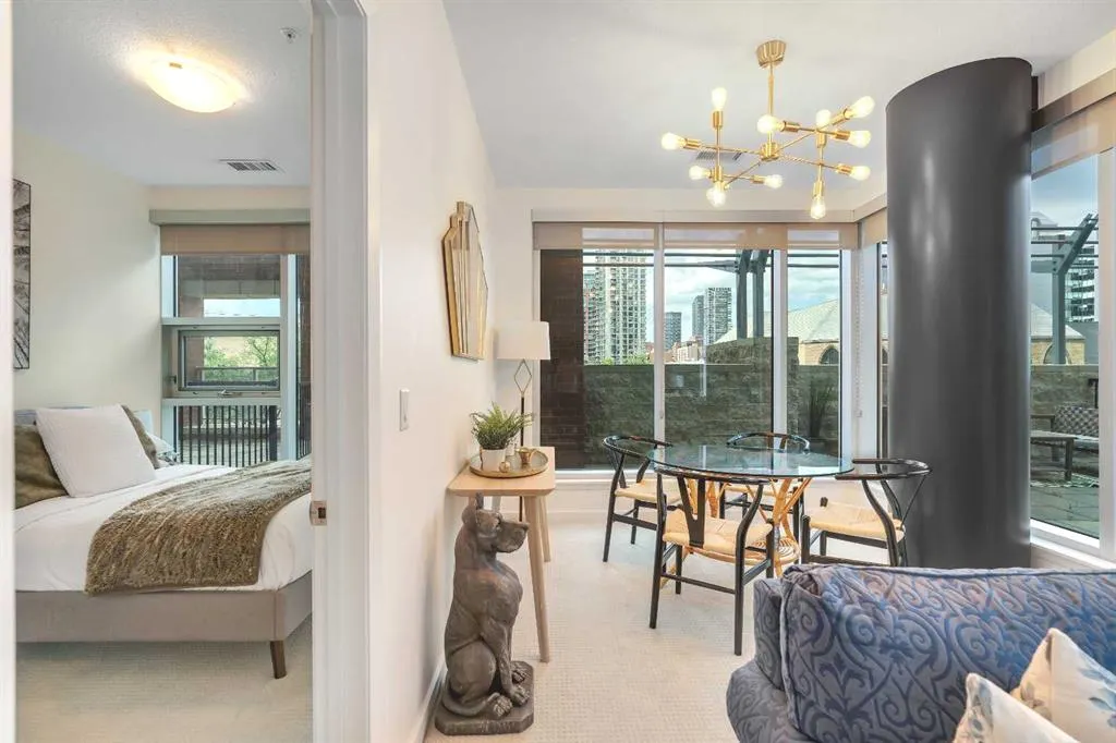 1320 1 Street SE, #206
