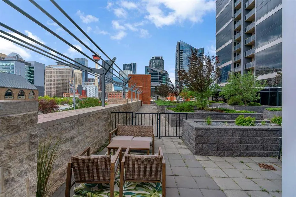 1320 1 Street SE, #206