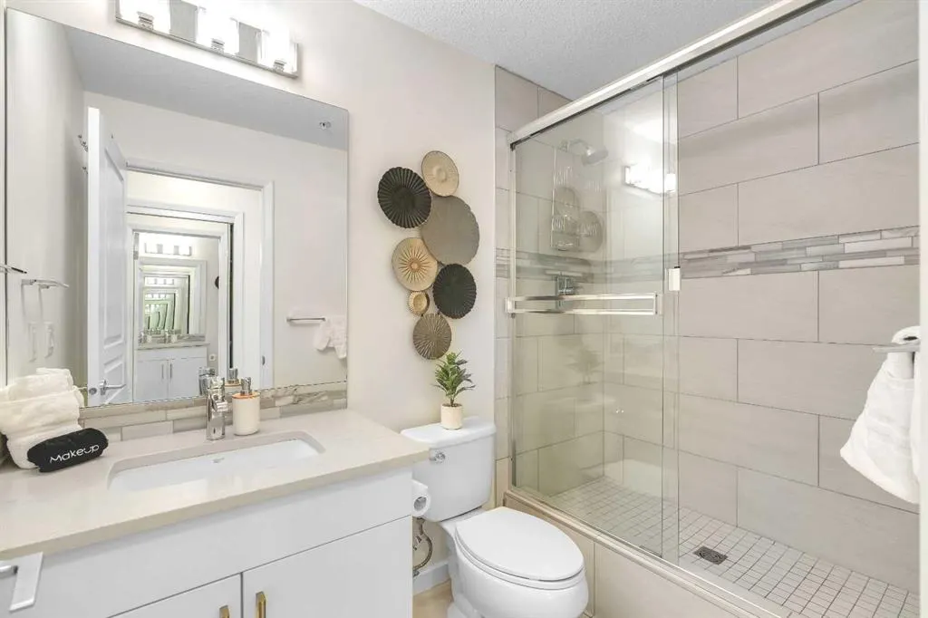 1320 1 Street SE, #206