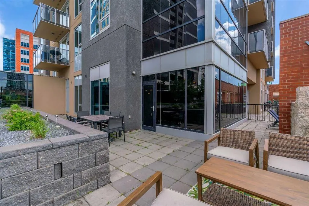 1320 1 Street SE, #206
