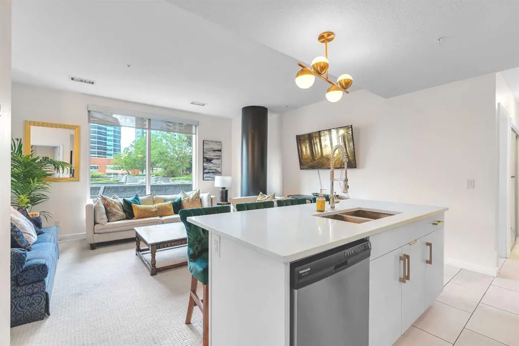 1320 1 Street SE, #206
