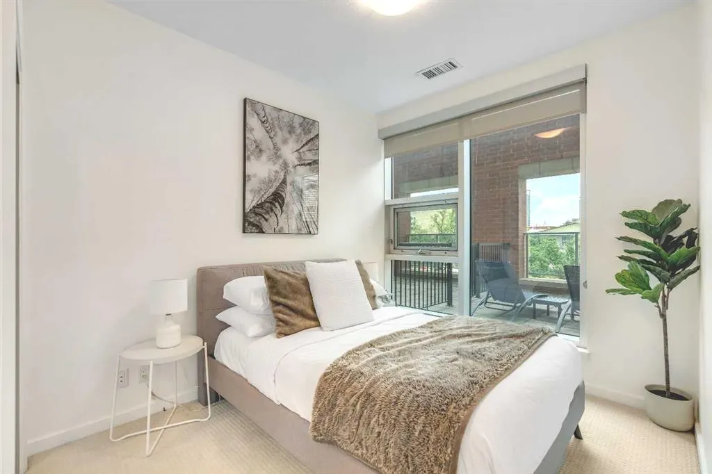 1320 1 Street SE, #206