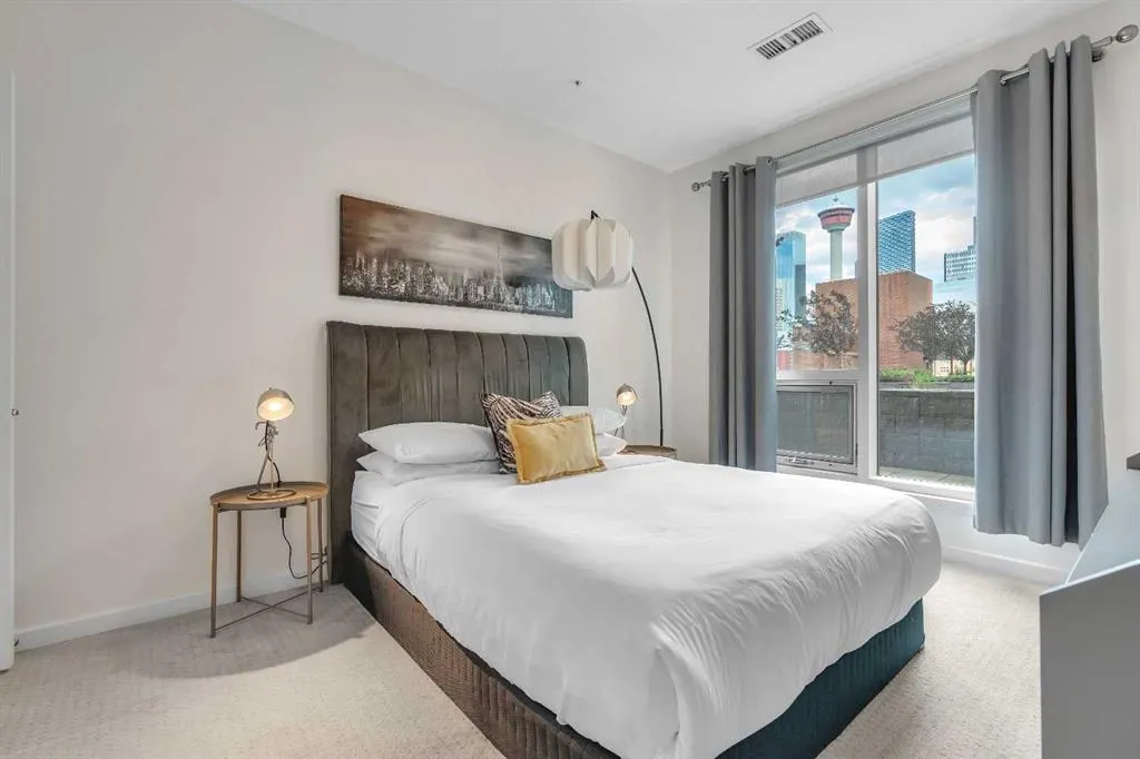 1320 1 Street SE, #206