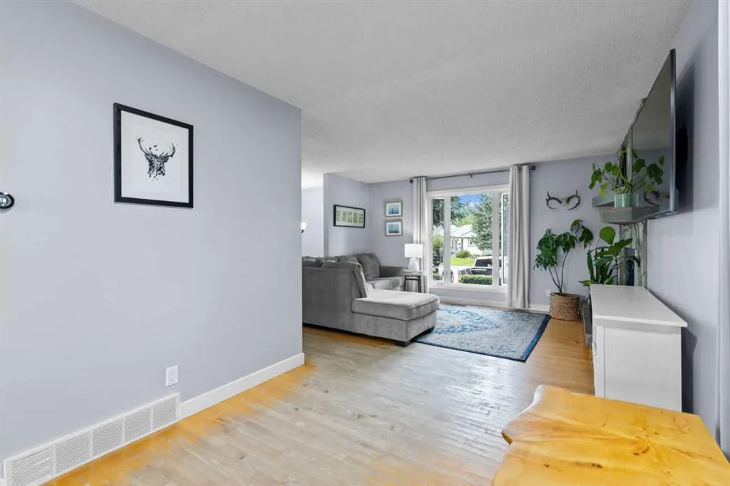 48 Shawcliffe Place SW