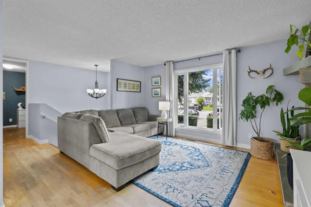 48 Shawcliffe Place SW