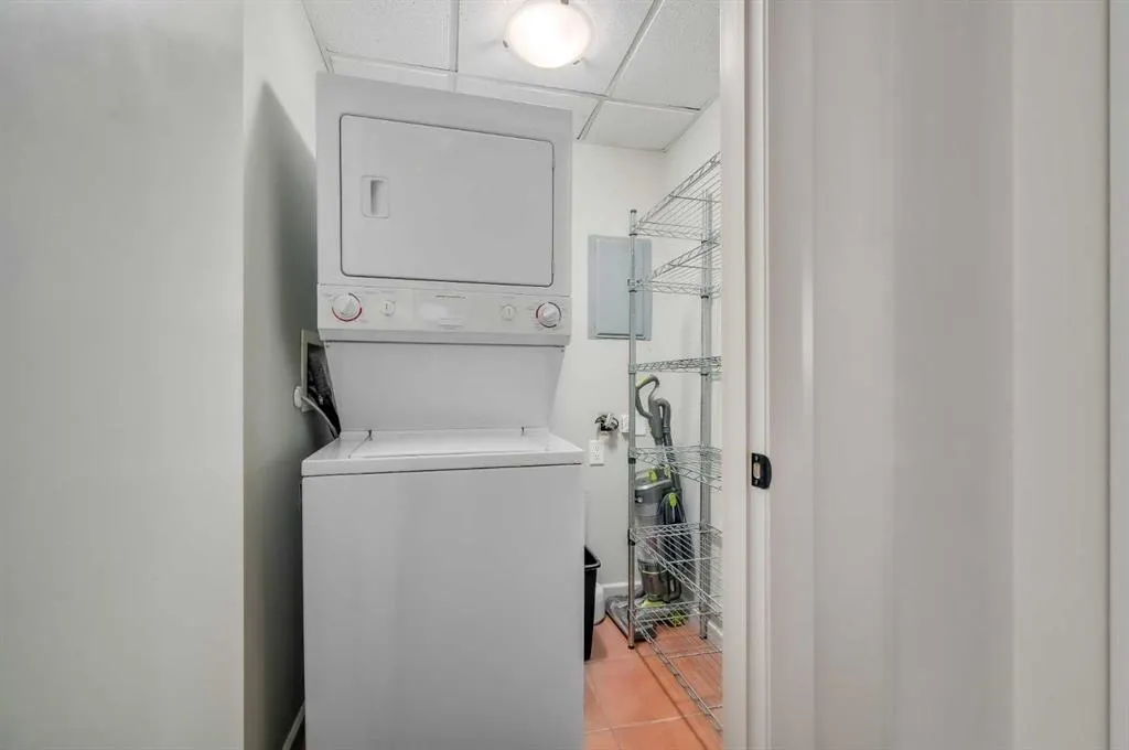 1410 1 Street SE, #1204