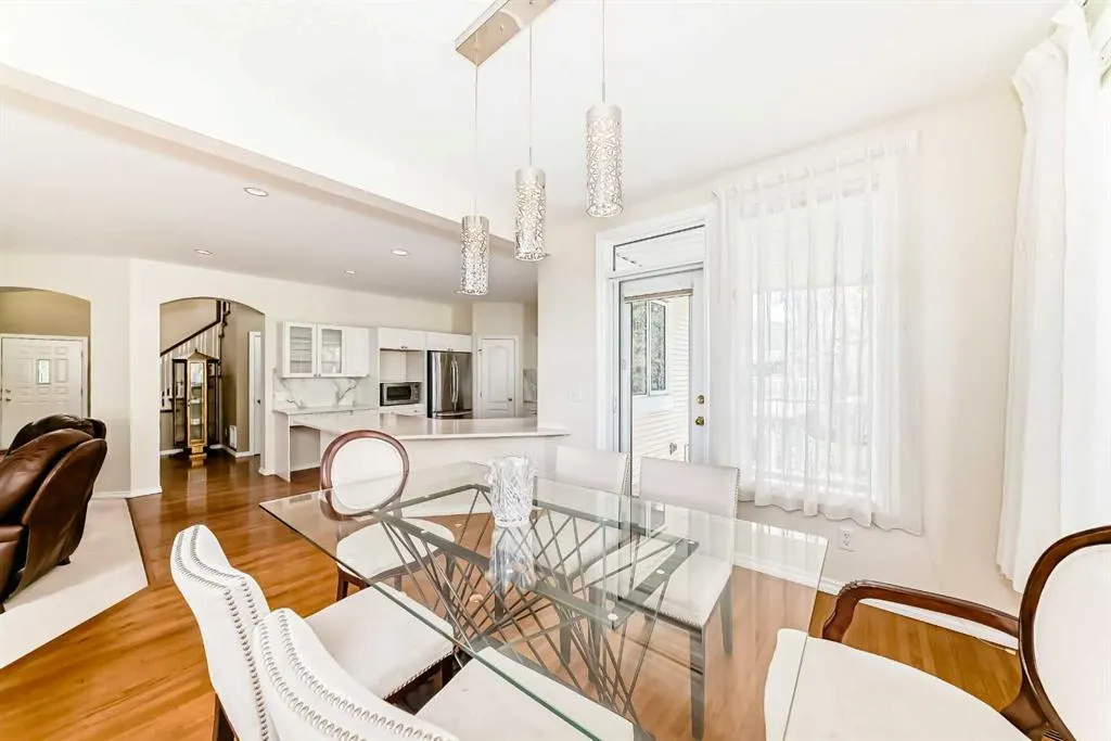 327 Discovery Place SW