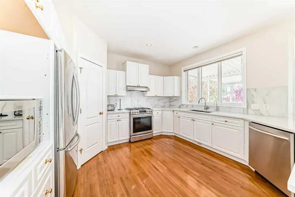 327 Discovery Place SW