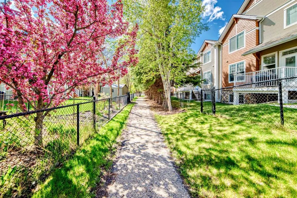 327 Discovery Place SW
