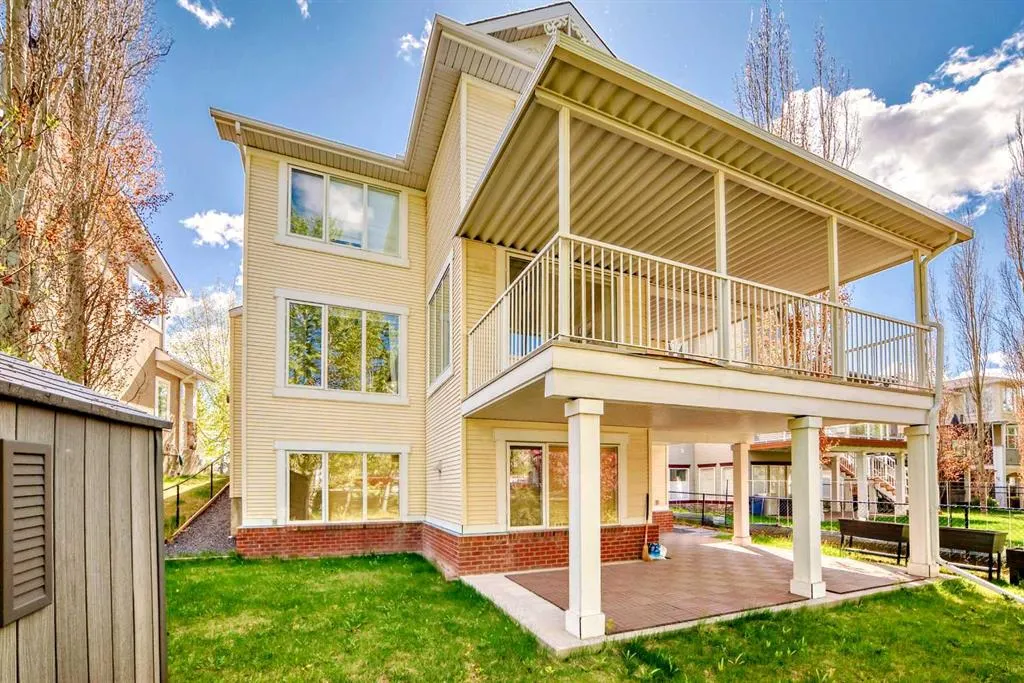 327 Discovery Place SW