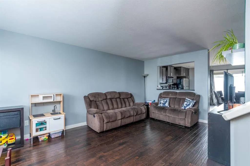 4118 41 Avenue, #4