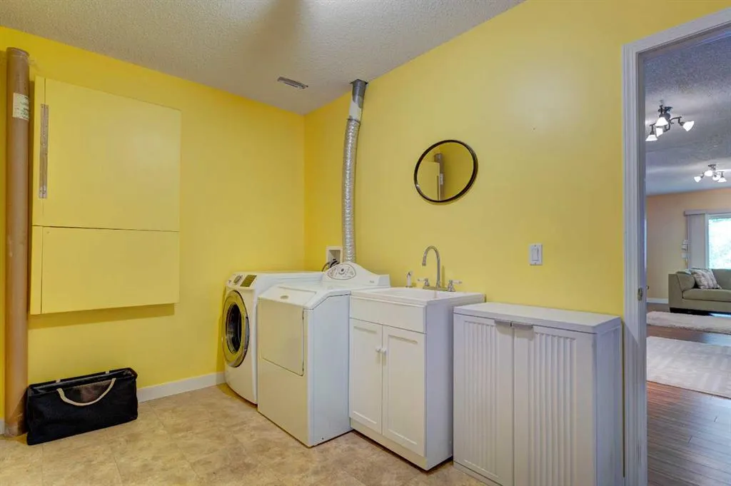 248 Edgevalley Way NW