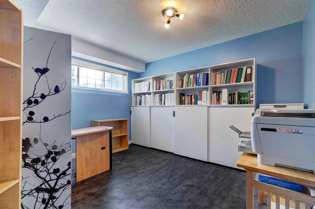 248 Edgevalley Way NW