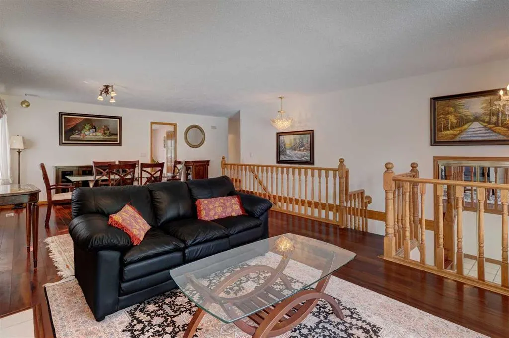 248 Edgevalley Way NW