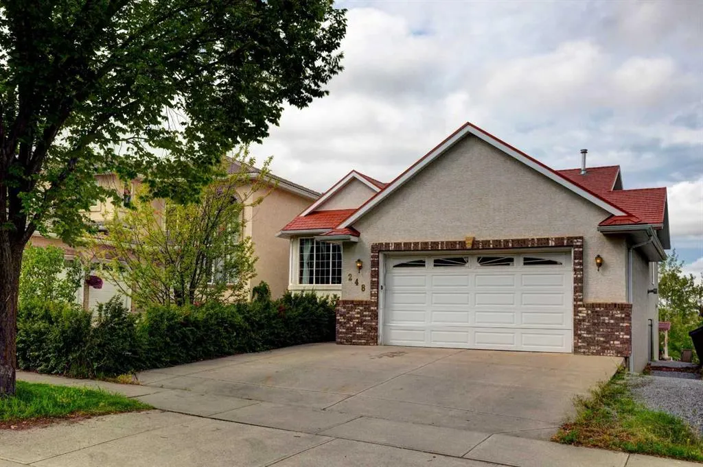 248 Edgevalley Way NW