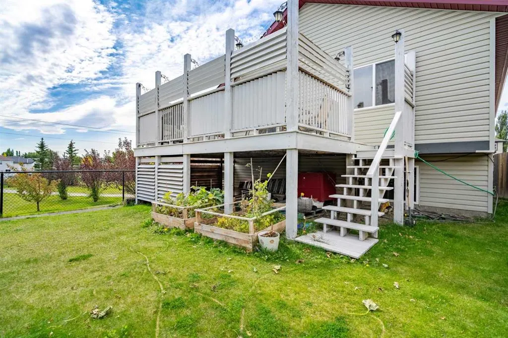 91 Panamount Gardens NW