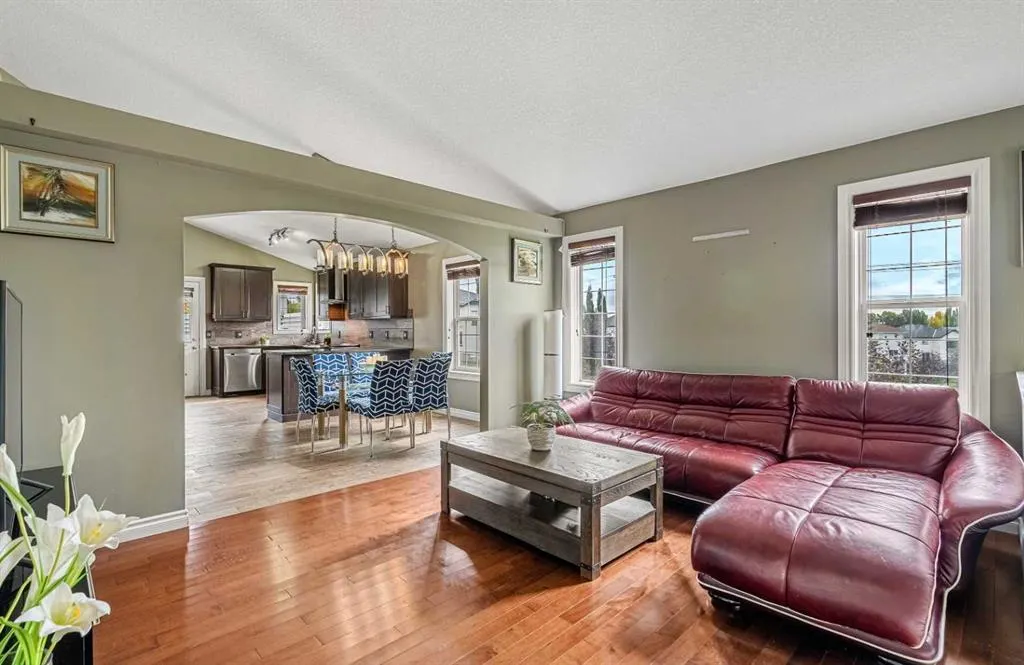 91 Panamount Gardens NW