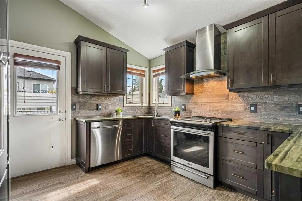 91 Panamount Gardens NW