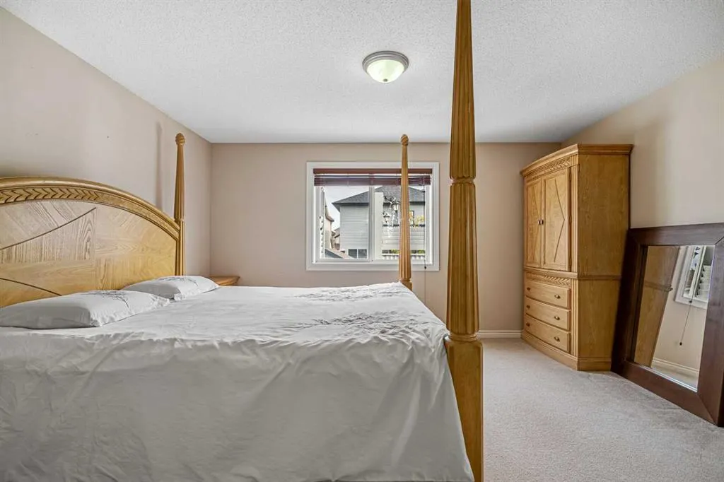 91 Panamount Gardens NW