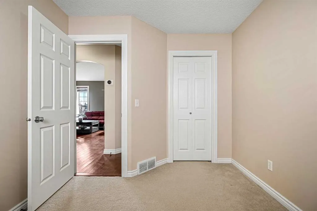 91 Panamount Gardens NW